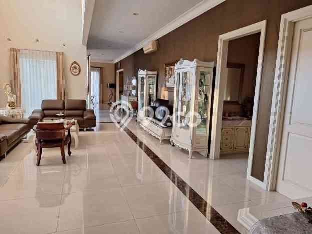 Ready to Use! Premium House LT 693m2 Desain Elegan di Darmo Permai Ready to Use! Premium House LT 693m2 Desain Elegan di Darmo Permai