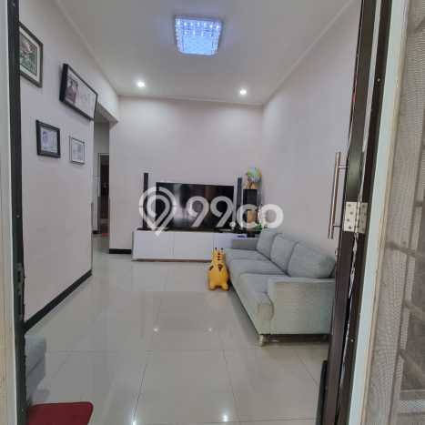 For Sale Hunian Rumah Nyaman 3 Kamar di Kota Wisata, Jakarta Timur For Sale Hunian Rumah Nyaman 3 Kamar di Kota Wisata, Jakarta Timur