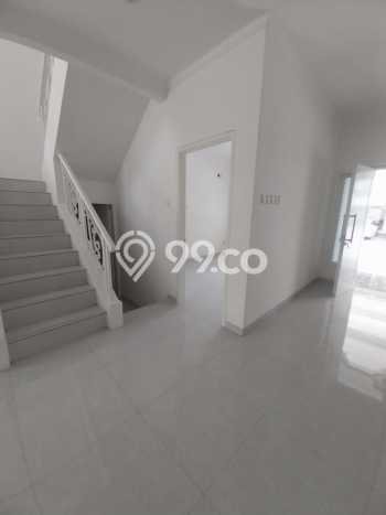 Dijual Rumah Mewah Megah Dengan View Eksklusif di Kota Wisata, Jakarta Timur Dijual Rumah Mewah Megah Dengan View Eksklusif di Kota Wisata, Jakarta Timur