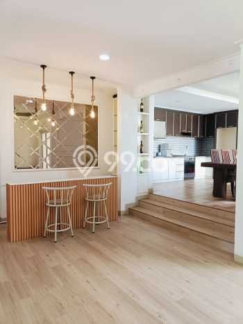 Jual Rumah Luas Elegan Dengan View Eksklusif di Kota Wisata, Jakarta Timur Jual Rumah Luas Elegan Dengan View Eksklusif di Kota Wisata, Jakarta Timur
