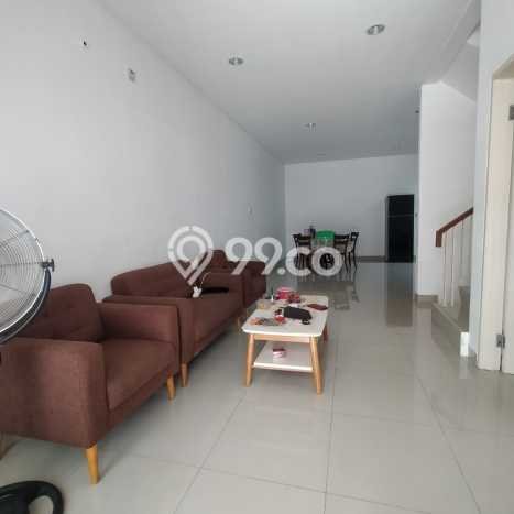 Dijual Hunian Rumah Terawat 4 Kamar di BSD City, Tangerang Dijual Hunian Rumah Terawat 4 Kamar di BSD City, Tangerang