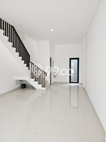 Disewakan Ruko Strategis Kawasan Gading Serpong, Luas 154m², Area Bisnis, Jalan Bagus Disewakan Ruko Strategis Kawasan Gading Serpong, Luas 154m², Area Bisnis, Jalan Bagus