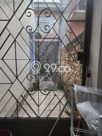 Rumah Elit LB 240m2 Siap Huni Desain Elegan di Lippo Karawaci, Tangerang Rumah Elit LB 240m2 Siap Huni Desain Elegan di Lippo Karawaci, Tangerang