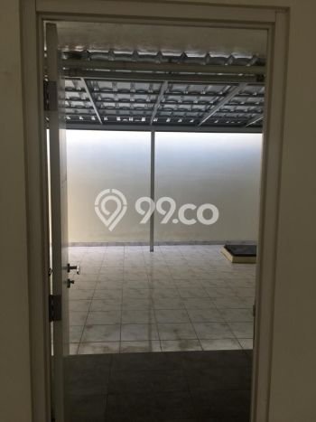 Ruko Premium Kawasan Tarumajaya, Luas 180m², Lokasi Jalan Utama Ruko Premium Kawasan Tarumajaya, Luas 180m², Lokasi Jalan Utama
