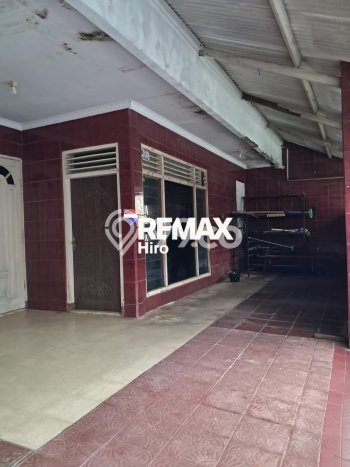 For Sale Hunian Rumah Terawat 6 Kamar di Pondok Bambu, Jakarta Timur For Sale Hunian Rumah Terawat 6 Kamar di Pondok Bambu, Jakarta Timur