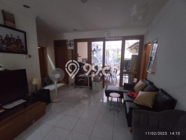 Rumah Elit Modern Tanpa Renovasi di Bintaro Jakarta Selatan Rumah Elit Modern Tanpa Renovasi di Bintaro Jakarta Selatan