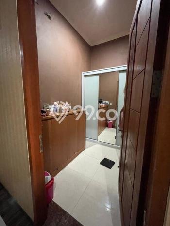 Hunian Cantik Modern Lb 180m2 di Kelapa Dua, Tangerang Hunian Cantik Modern Lb 180m2 di Kelapa Dua, Tangerang