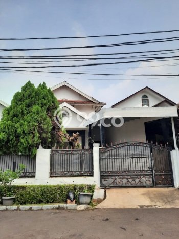 Hunian Elit LB 120m2 Siap Huni Desain Elegan di Bintaro, Tangerang Selatan Hunian Elit LB 120m2 Siap Huni Desain Elegan di Bintaro, Tangerang Selatan