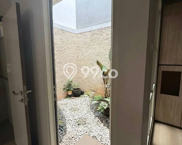Rumah Luxury Modern Tanpa Renovasi di Bintaro Tangerang Selatan Rumah Luxury Modern Tanpa Renovasi di Bintaro Tangerang Selatan