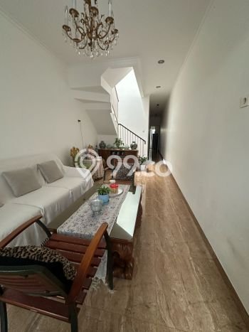 Rumah Strategis Minimalis Lb 89m2 di Ciputat Timur, Tangerang Selatan Rumah Strategis Minimalis Lb 89m2 di Ciputat Timur, Tangerang Selatan