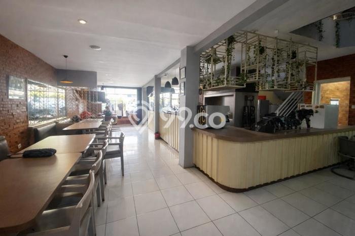 Area Strategis! Disewakan Ruko Lokasi Duren Sawit, Jakarta Timur Cocok untuk Bisnis Area Strategis! Disewakan Ruko Lokasi Duren Sawit, Jakarta Timur Cocok untuk Bisnis