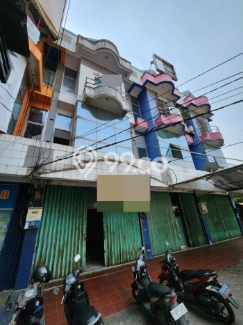 KAWASAN KOMERSIAL! Ruko For Rent di Galaxy, Luas 200m², Lokasi Premium KAWASAN KOMERSIAL! Ruko For Rent di Galaxy, Luas 200m², Lokasi Premium