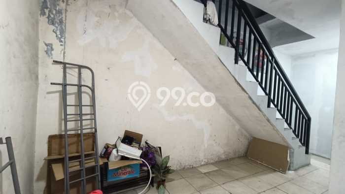 Ruko Disewa di Bogor dengan LB 180m2 Area Komersial Ramai Ruko Disewa di Bogor dengan LB 180m2 Area Komersial Ramai