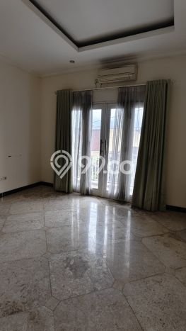 Disewakan Rumah Murah di Pondok Gede Bekasi dengan 4 Kamar Tidur Disewakan Rumah Murah di Pondok Gede Bekasi dengan 4 Kamar Tidur