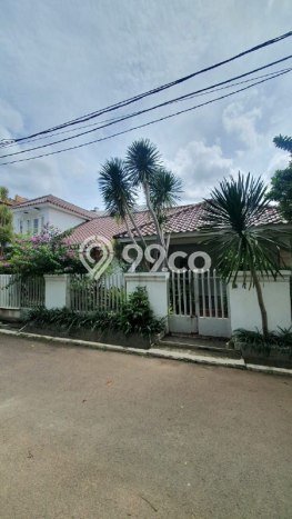 Hunian Mewah LB 275m2 Siap Pakai Desain Elegan di Cipete, Jakarta Selatan Hunian Mewah LB 275m2 Siap Pakai Desain Elegan di Cipete, Jakarta Selatan