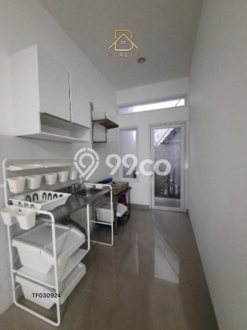 Disewakan! Rumah 3 Kamar Tidur &
3 Kamar Mandi di Raffles Hills, Jakarta Timur Disewakan! Rumah 3 Kamar Tidur &
3 Kamar Mandi di Raffles Hills, Jakarta Timur