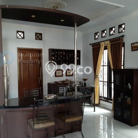 Hunian Elit LB 330m2 Siap Huni Desain Elegan di Cibubur, Jakarta Timur Hunian Elit LB 330m2 Siap Huni Desain Elegan di Cibubur, Jakarta Timur