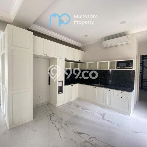 Jual Rumah Luas Megah Dengan View Cantik di Tanah Kusir, Jakarta Selatan Jual Rumah Luas Megah Dengan View Cantik di Tanah Kusir, Jakarta Selatan