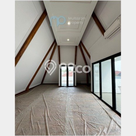Rumah Luxury Modern Tanpa Renovasi di Pondok Indah Jakarta Selatan Rumah Luxury Modern Tanpa Renovasi di Pondok Indah Jakarta Selatan
