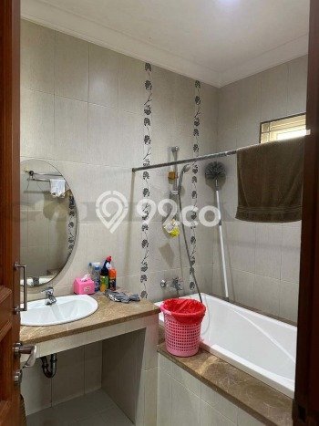 Sewa Rumah Murah di Sunter Jakarta Utara dengan 5 Kamar Tidur Sewa Rumah Murah di Sunter Jakarta Utara dengan 5 Kamar Tidur