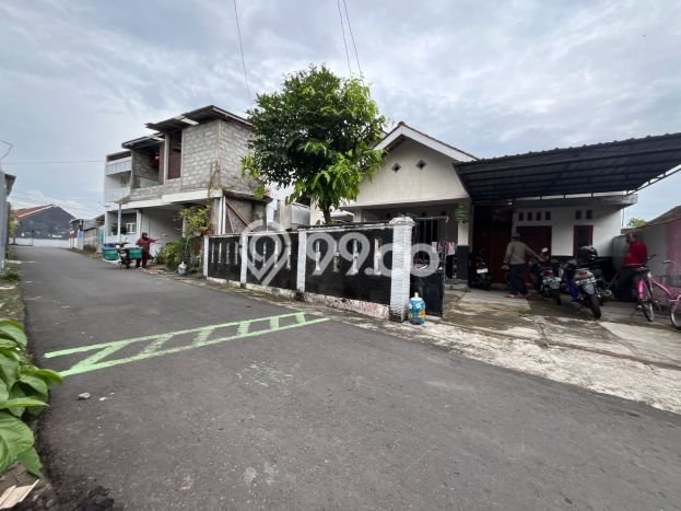 Hunian Cantik Modern Lb 90m2 di Ngaglik, Sleman Hunian Cantik Modern Lb 90m2 di Ngaglik, Sleman