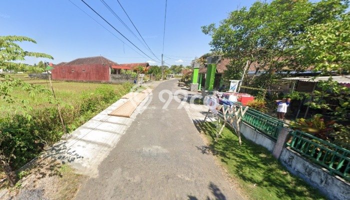 Lahan Strategis di Sleman Dijual dengan Luas 871m2 Lahan Strategis di Sleman Dijual dengan Luas 871m2