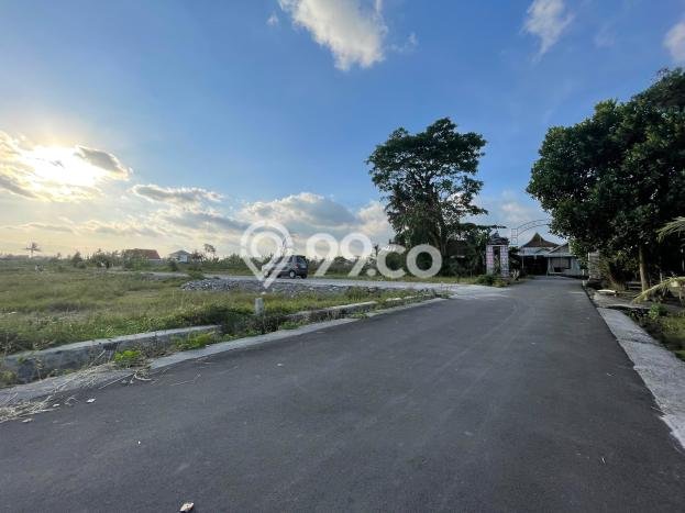 LOKASI STRATEGIS! Tanah di Ngaglik, Luas 131m2m², Kawasan Berkembang, Cocok untuk Hunian LOKASI STRATEGIS! Tanah di Ngaglik, Luas 131m2m², Kawasan Berkembang, Cocok untuk Hunian