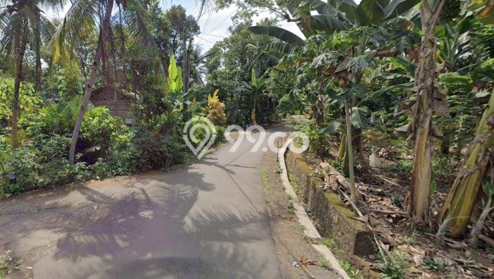 Lahan Strategis di Sleman Dijual dengan Luas 871m2 Lahan Strategis di Sleman Dijual dengan Luas 871m2