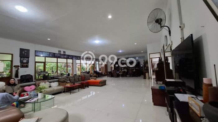 Hunian Elit LB 800m2 Siap Huni Desain Elegan di Cihanjuang, Bandung Hunian Elit LB 800m2 Siap Huni Desain Elegan di Cihanjuang, Bandung