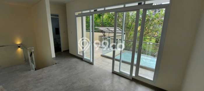 For Sale! Premium House LT 168m2 Desain Modern di Geger Kalong For Sale! Premium House LT 168m2 Desain Modern di Geger Kalong