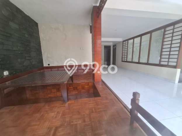 Rumah Elit Modern Tanpa Renovasi di Setiabudi Bandung Rumah Elit Modern Tanpa Renovasi di Setiabudi Bandung
