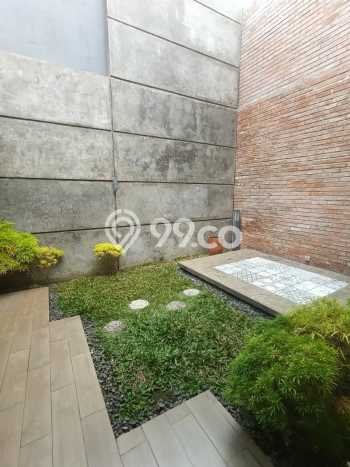 Rumah Luxury Modern Siap Huni di Kota Baru Parahyangan Bandung Rumah Luxury Modern Siap Huni di Kota Baru Parahyangan Bandung