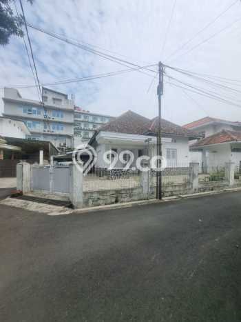 For Sale! Luxury House LT 437m2 Desain Elegan di Riau For Sale! Luxury House LT 437m2 Desain Elegan di Riau