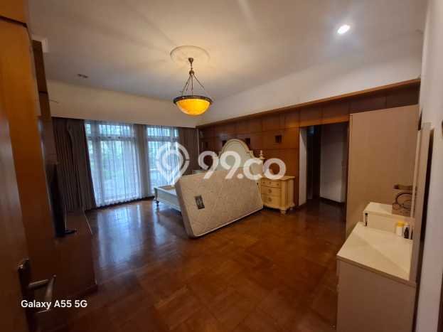 Jarang Ada! Rumah Sewa 5 Kamar Nyaman Siap Huni Hegarmanah Jarang Ada! Rumah Sewa 5 Kamar Nyaman Siap Huni Hegarmanah