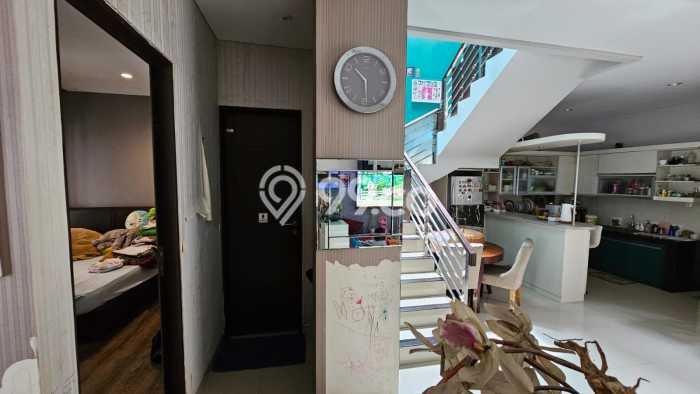 Hunian Cantik Minimalis Lb 210m2 di Geger Kalong, Bandung Hunian Cantik Minimalis Lb 210m2 di Geger Kalong, Bandung