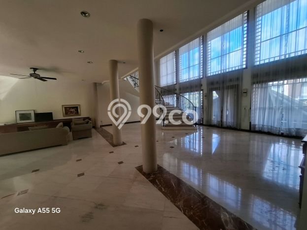 Disewakan! Rumah 5 Kamar Tidur &
5 Kamar Mandi di Cipaku, Bandung Disewakan! Rumah 5 Kamar Tidur &
5 Kamar Mandi di Cipaku, Bandung