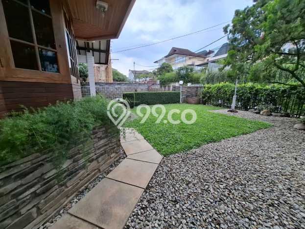 Ready to Use! Luxury House LT 600m2 Desain Elegan di Setiabudi Ready to Use! Luxury House LT 600m2 Desain Elegan di Setiabudi