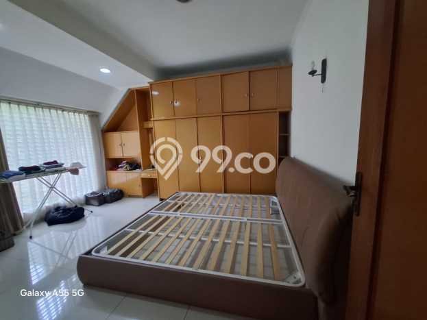 Jarang Ada! Rumah Sewa 5 Kamar Nyaman Siap Huni Hegarmanah Jarang Ada! Rumah Sewa 5 Kamar Nyaman Siap Huni Hegarmanah