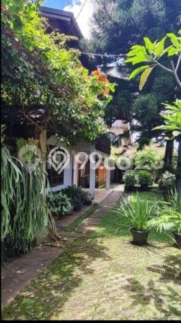 Dijual Rumah Luas Elegan Dengan View Eksklusif di Dago, Bandung Dijual Rumah Luas Elegan Dengan View Eksklusif di Dago, Bandung