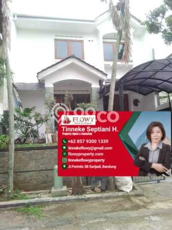 Sewa Rumah Murah di Setra Duta Bandung dengan 6 Kamar Tidur Sewa Rumah Murah di Setra Duta Bandung dengan 6 Kamar Tidur