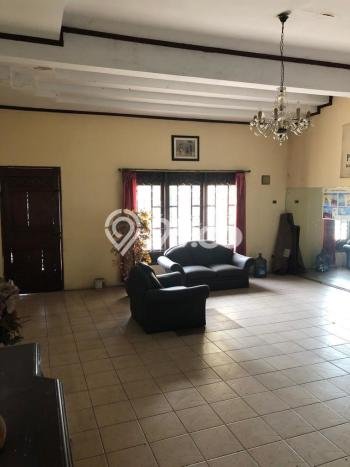 Dijual Rumah Premium dengan Fasilitas Sekitar Komplit di Pulo Gadung, Jakarta Timur Dijual Rumah Premium dengan Fasilitas Sekitar Komplit di Pulo Gadung, Jakarta Timur
