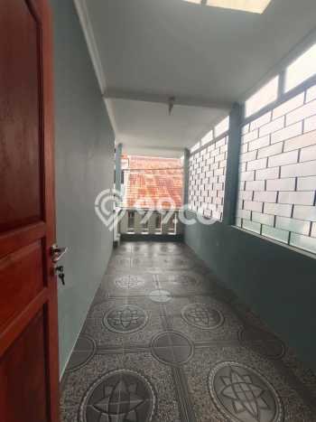 Disewakan! Rumah 4 Kamar Tidur &
3 Kamar Mandi di Kayu Putih, Jakarta Timur Disewakan! Rumah 4 Kamar Tidur &
3 Kamar Mandi di Kayu Putih, Jakarta Timur
