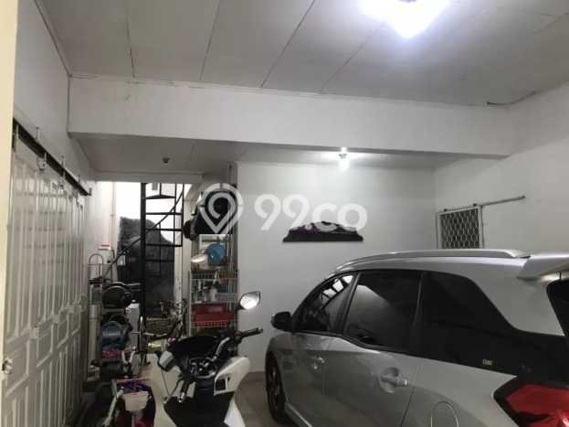 Siap Huni Rumah Mewah 5 Kamar di Bekasi Selatan Dekat ke Mana Saja Siap Huni Rumah Mewah 5 Kamar di Bekasi Selatan Dekat ke Mana Saja