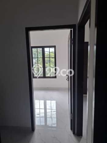 Rumah Luas Asri 3 KT Siap Pakai di harapan indah Bekasi Rumah Luas Asri 3 KT Siap Pakai di harapan indah Bekasi