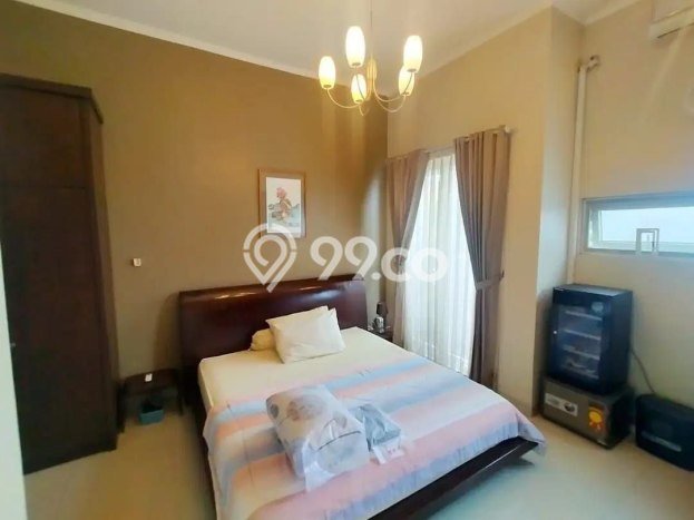 Ready to Use! Luxury House LT 214m2 Desain Elegan di Cigadung Ready to Use! Luxury House LT 214m2 Desain Elegan di Cigadung
