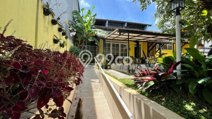 Jual Rumah Luas Megah Dengan View Cantik di Geger Kalong, Bandung Jual Rumah Luas Megah Dengan View Cantik di Geger Kalong, Bandung