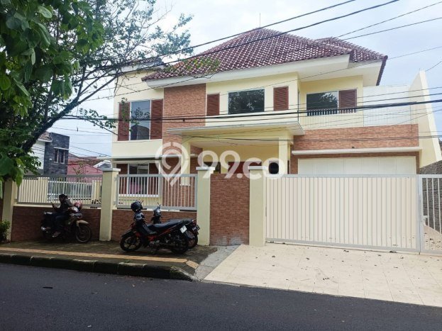 Rumah Harga Nego 4 Kamar Tidur di Sukajadi, Keamanan 24 Jam, Bandung Rumah Harga Nego 4 Kamar Tidur di Sukajadi, Keamanan 24 Jam, Bandung