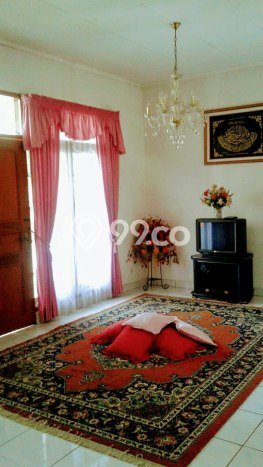 Rumah Idaman Keluarga! Rumah Mewah di , Bandung, Luas 750m2m² LB 300m2m² Rumah Idaman Keluarga! Rumah Mewah di , Bandung, Luas 750m2m² LB 300m2m²