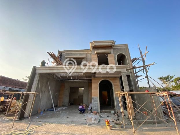 Dijual Hunian Rumah Terawat 4 Kamar di Maguwoharjo, Yogyakarta Dijual Hunian Rumah Terawat 4 Kamar di Maguwoharjo, Yogyakarta