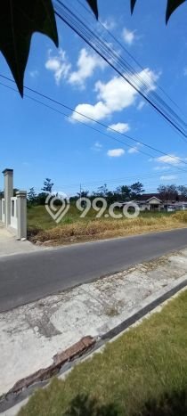 For Sale Rumah 4 Kamar Lokasi Ideal Nyaman dan Strategis di Sleman For Sale Rumah 4 Kamar Lokasi Ideal Nyaman dan Strategis di Sleman